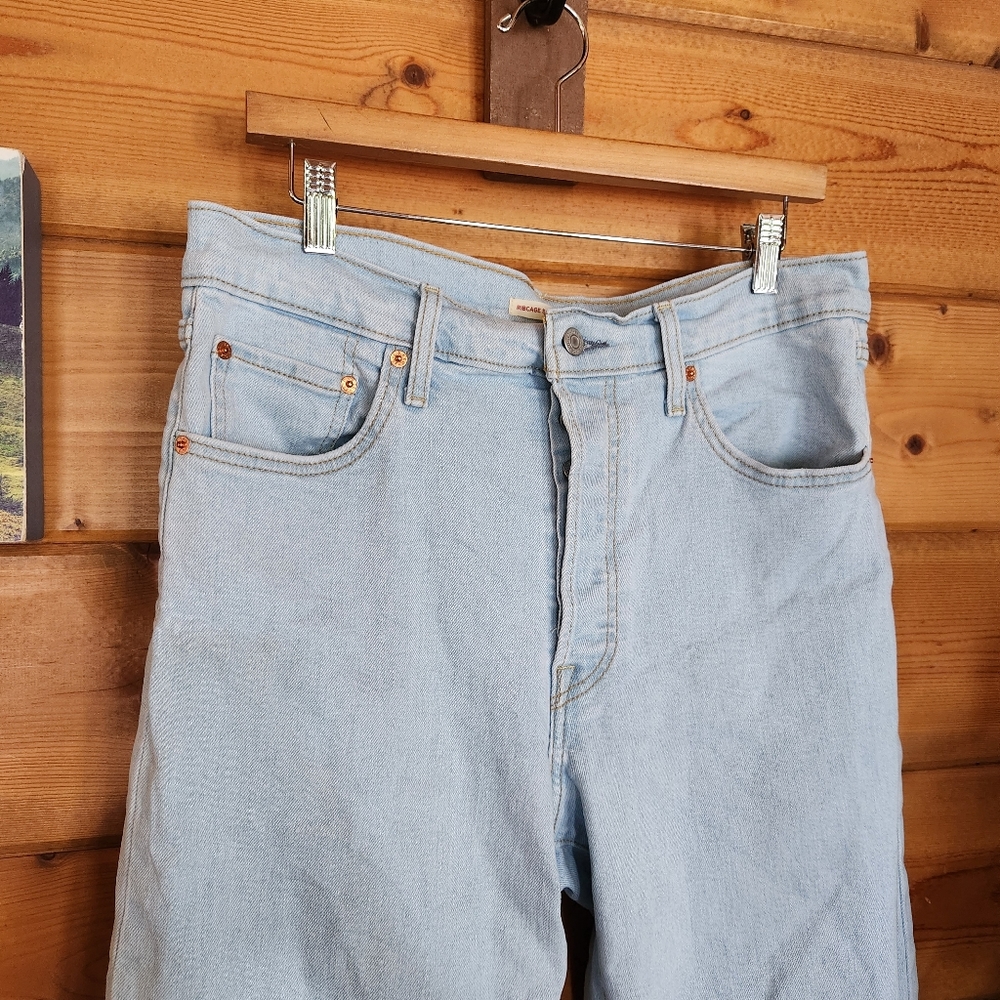 Levi's 💜 Ribcage Straight Ankle Jeans Light Wash High Rise Distressed 32 X 27"‎ - Picture 2 of 14